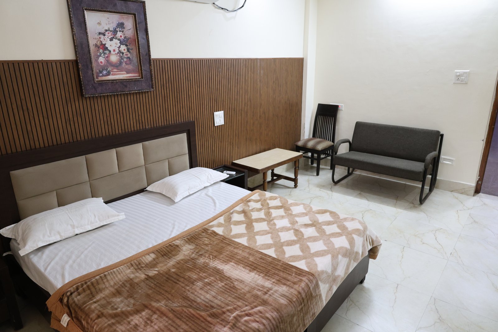VIP Room 104
